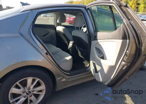 2015 Kia Optima Lx z USA, uszkodzony, nr VIN 5XXGM4A76FG467100